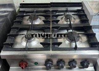 quatres-feux-sur-four-gaz