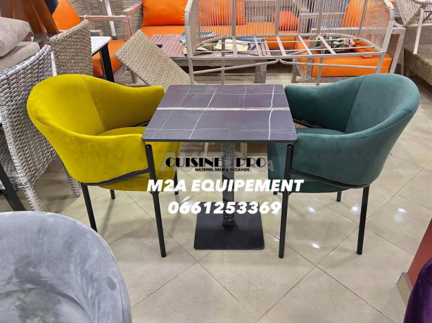 chaise-et-table-cafe-restaurant-r2025-big-2