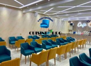chaise-et-tables-pour-cafe-marocain