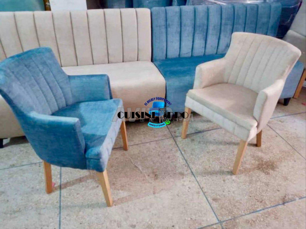 chaise-et-table-cafe-big-3