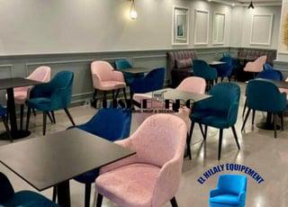 les-chaises-des-cafes