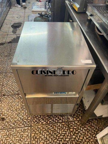 machine-a-glacons-importe-big-3