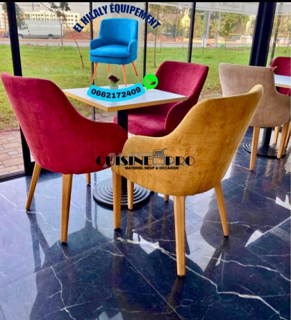 les-chaise-jaune-et-vert-de-cafe-big-3